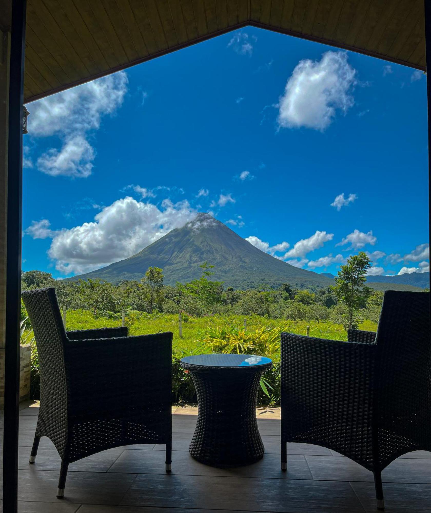 Arenal Roca Suites La Fortuna Екстериор снимка